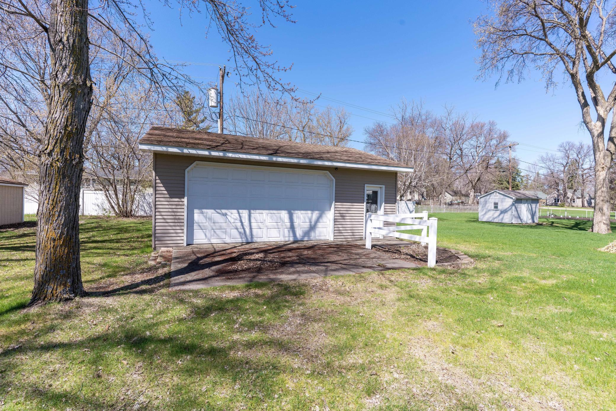1223 N Concord Street, Fergus Falls, Minnesota image 7