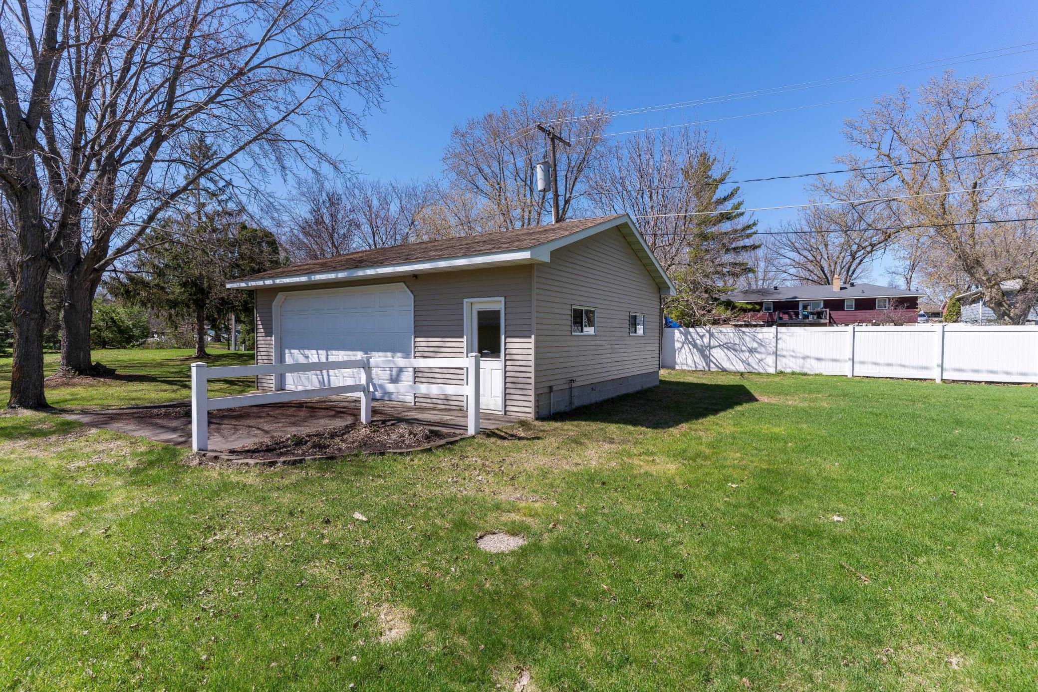 1223 N Concord Street, Fergus Falls, Minnesota image 9