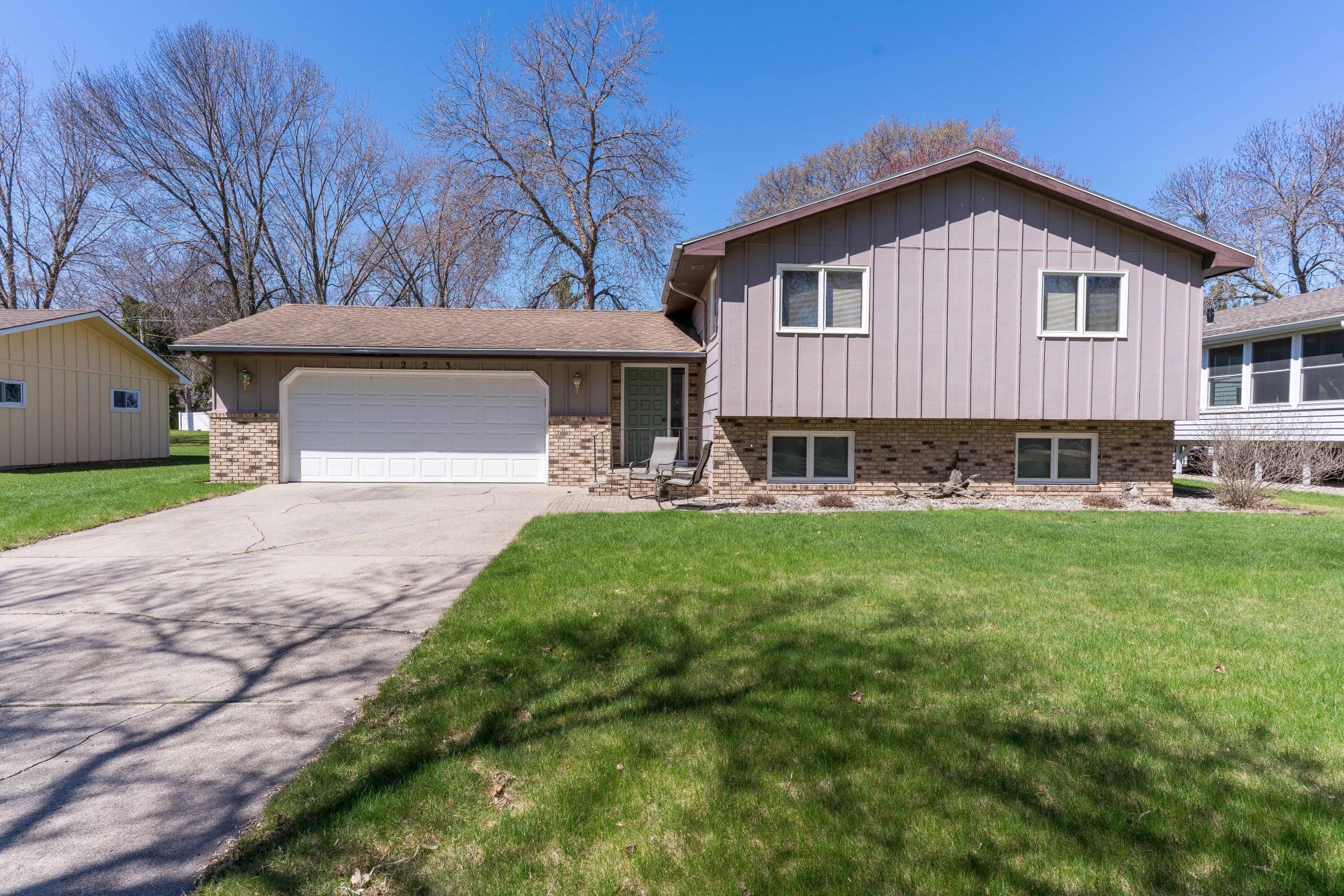 1223 N Concord Street, Fergus Falls, Minnesota image 1