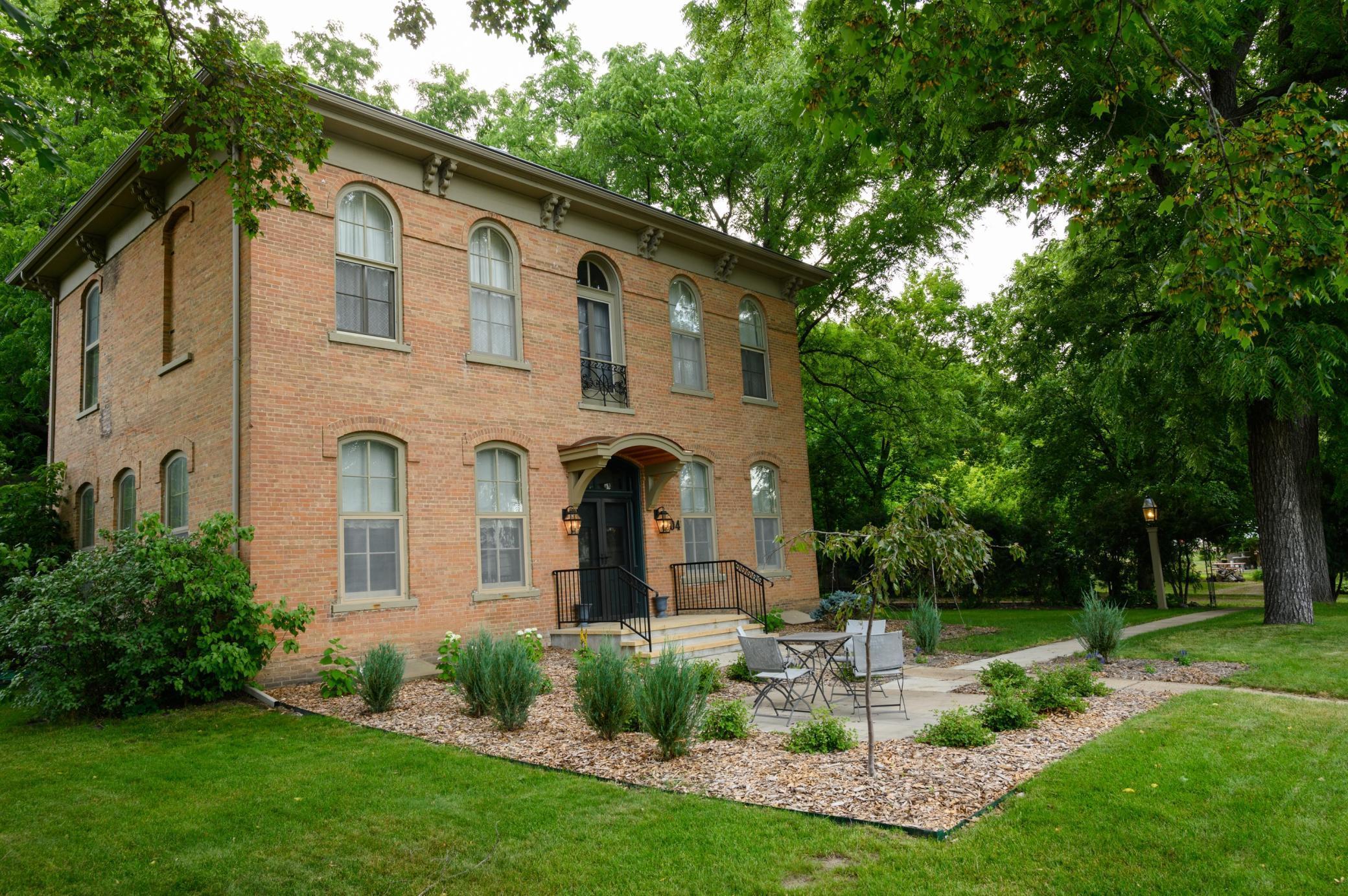 104 N 8th Street, Henderson, Minnesota image 1