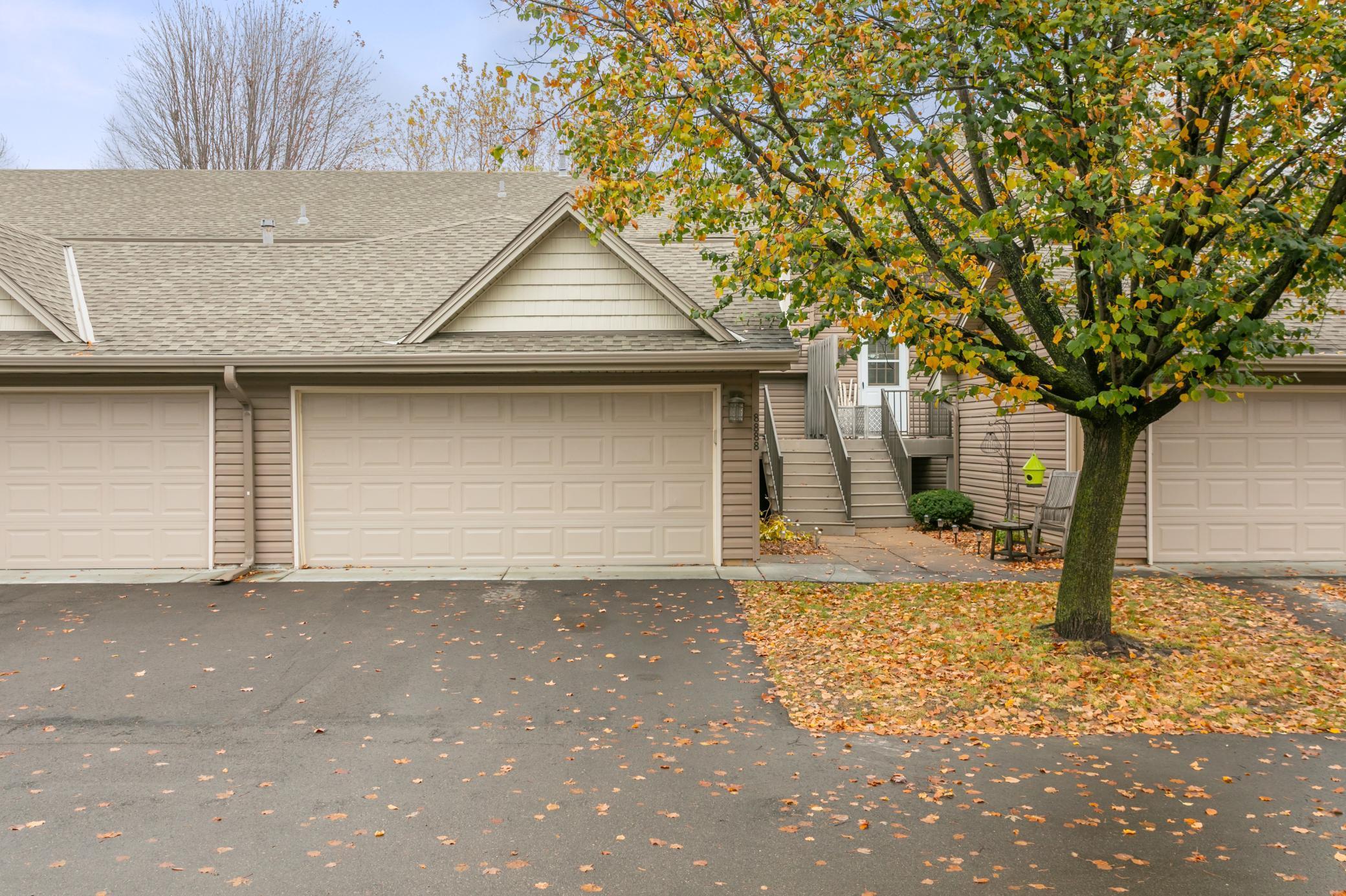 8888 Cottonwood Lane, Maple Grove, Minnesota image 3