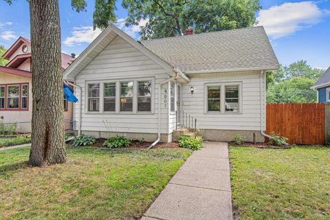 Homes For Sale - 4007 41st Avenue<br/> Minneapolis, MN 55406
