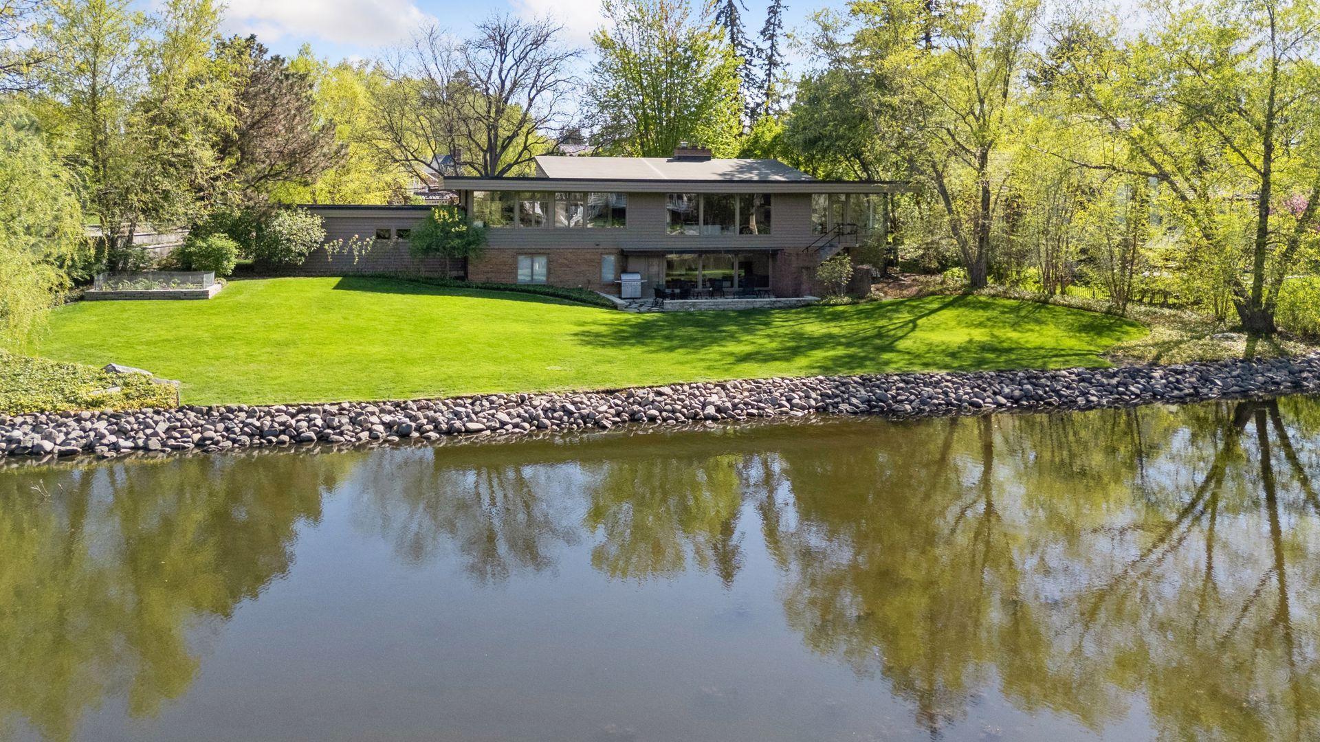 4801 E Sunnyslope Road, Edina, Minnesota image 3