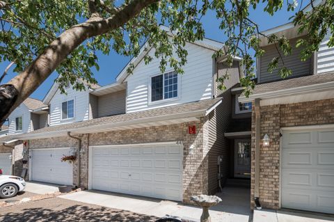 Townhouse For Sale - 441 Pleasant Lane<br/> Chaska, MN 55318