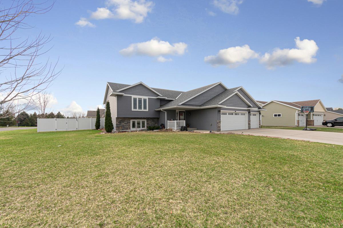 1301 Brentwood Circle, Faribault, Minnesota image 3