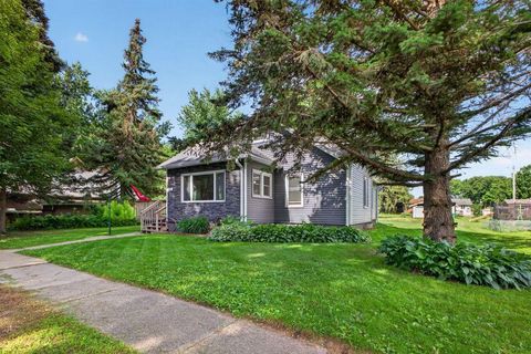 Homes For Sale - 125 2nd Avenue<br/> Wabasha County, Elgin, MN 55932