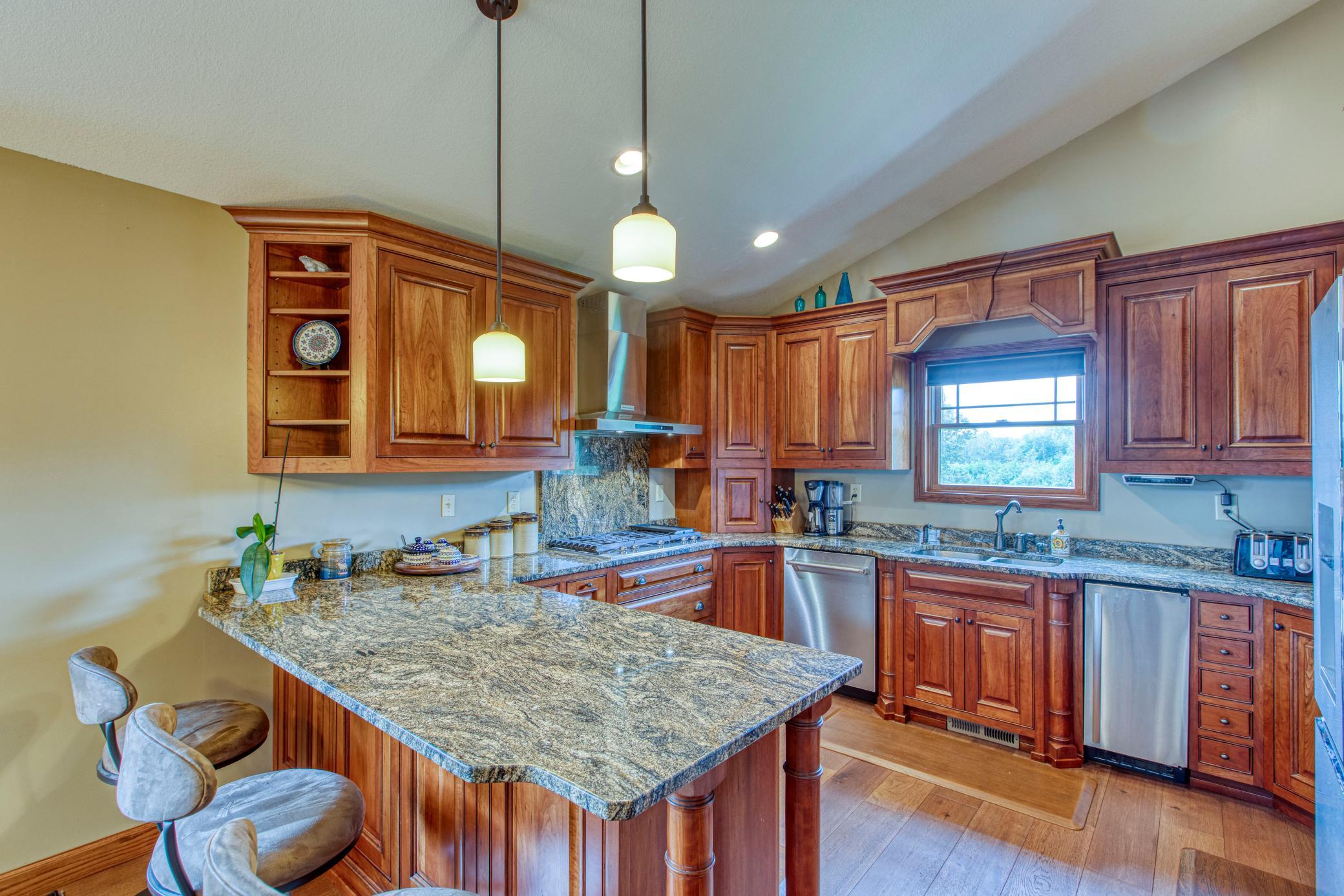 7024 Carlson Road, Saginaw, Minnesota image 4