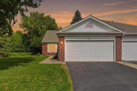 Townhouse For Sale - 762 Lake Ridge Drive<br/> Woodbury, MN 55129