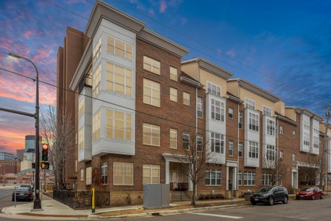 Condo For Sale - 308 E 18th Street<br/> Minneapolis, MN 55404