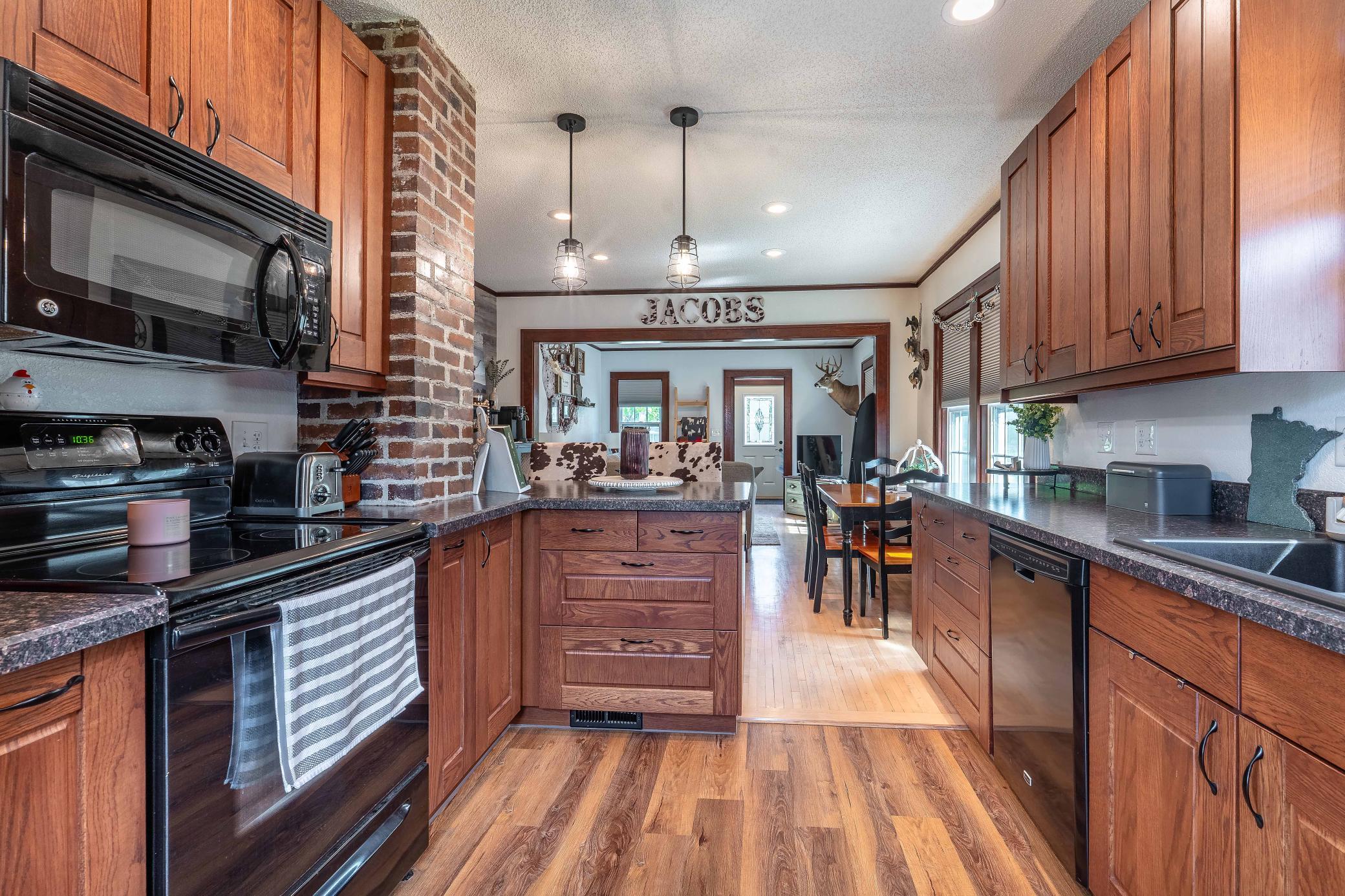527 W Vasa Avenue, Fergus Falls, Minnesota image 13
