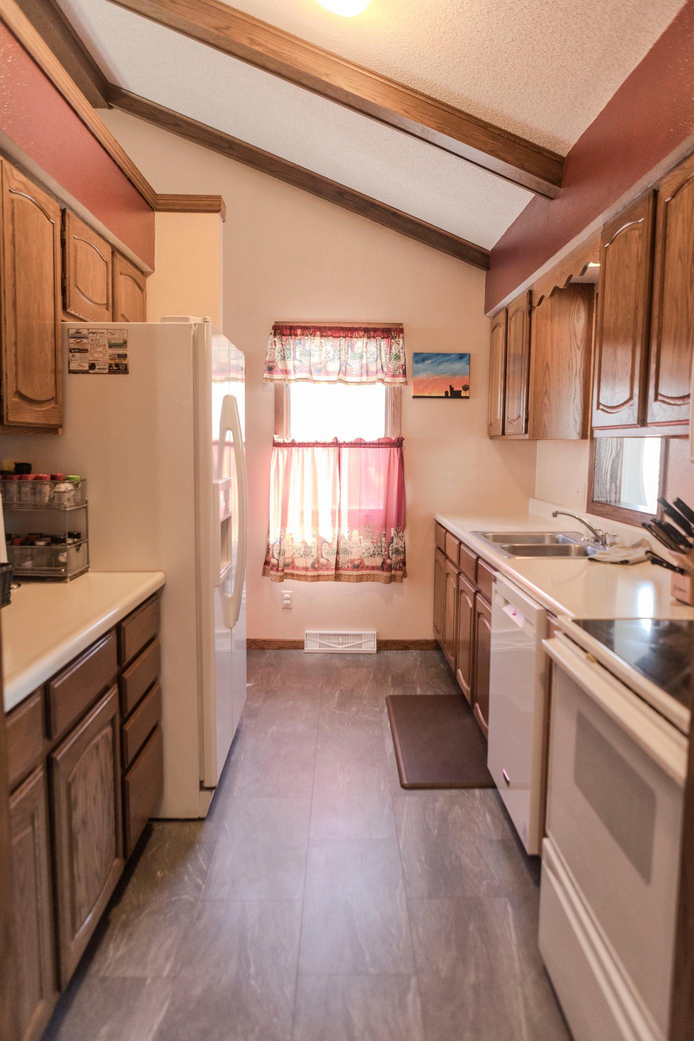 905 Willow Way, Benson, Minnesota image 6