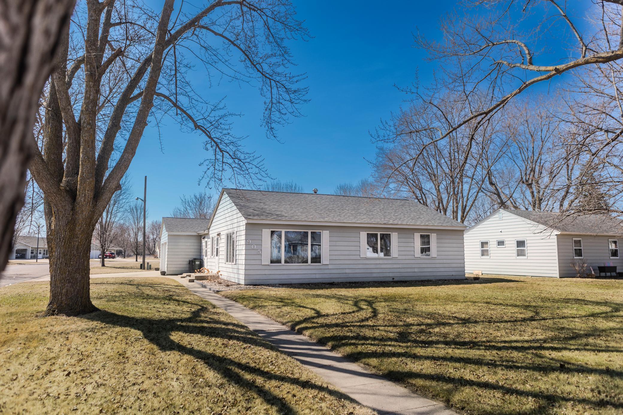 905 Willow Way, Benson, Minnesota image 3