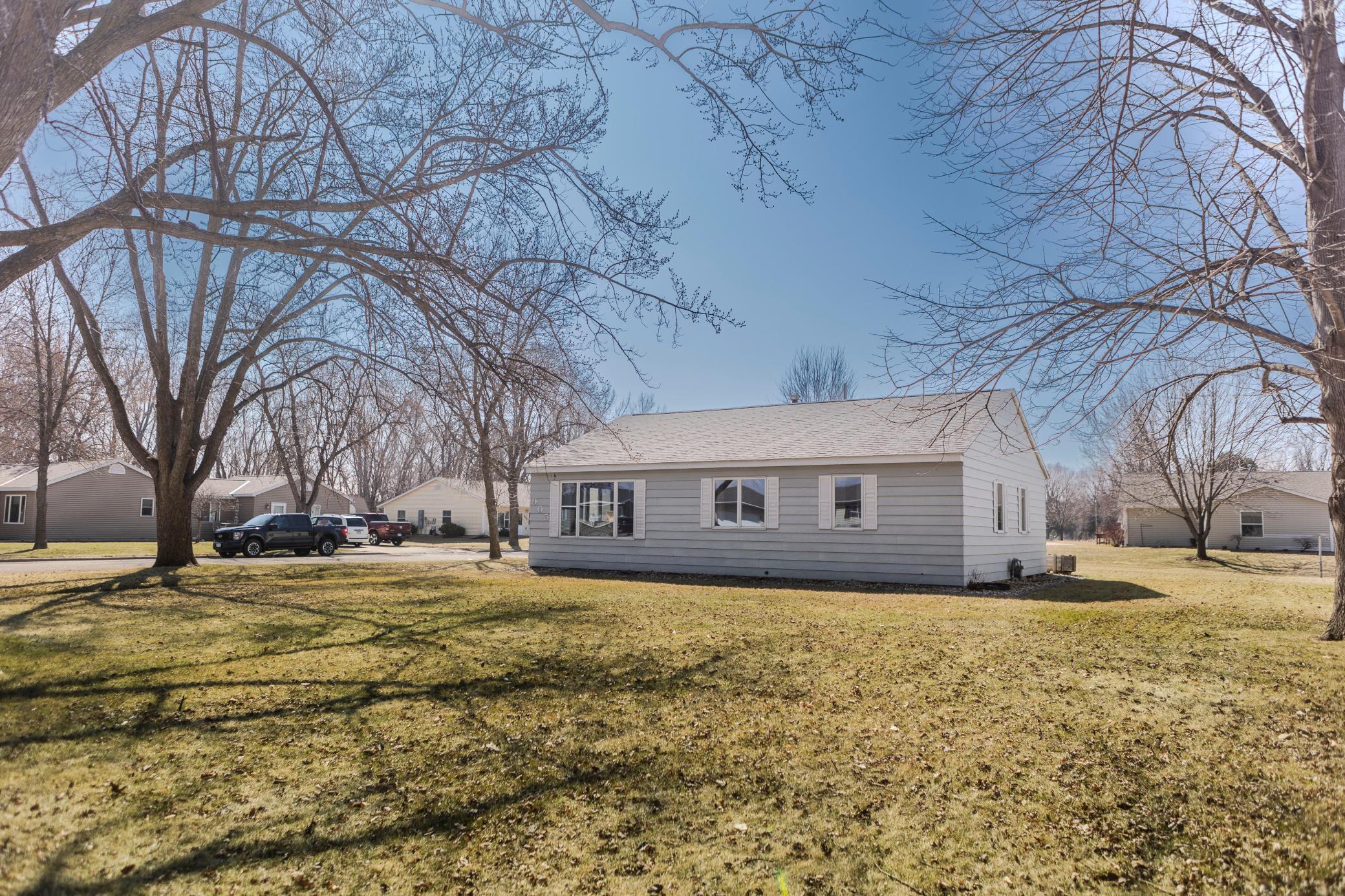 905 Willow Way, Benson, Minnesota image 5