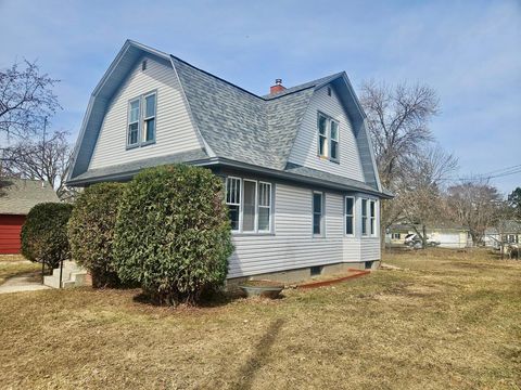 Homes For Sale - 16 W Park Street<br/> New York Mills, MN 56567