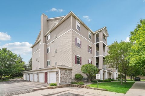 Condo For Sale - 12761 Collegeview Drive<br/> Hennepin County, Eden Prairie, MN 55347