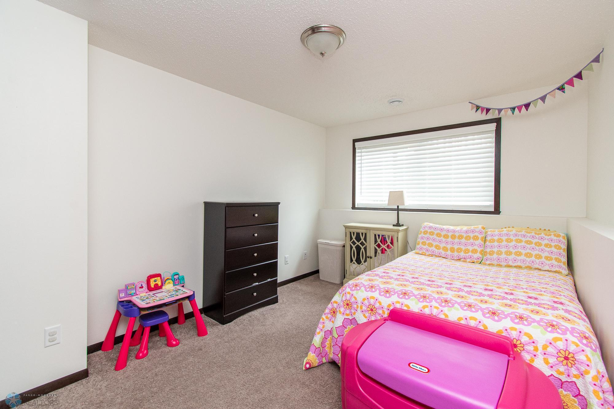 2163 Admiral Drive, West Fargo, North Dakota image 32