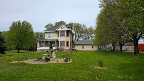 Homes For Sale - 6321 County 11 Boulevard<br/> Kenyon, MN 55946