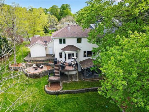 Homes For Sale - 4167 Hallgren Lane<br/> Excelsior, MN 55331