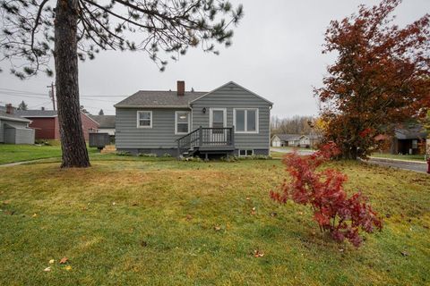 Homes For Sale - 1008 Douglas Avenue<br/> Eveleth, MN 55734