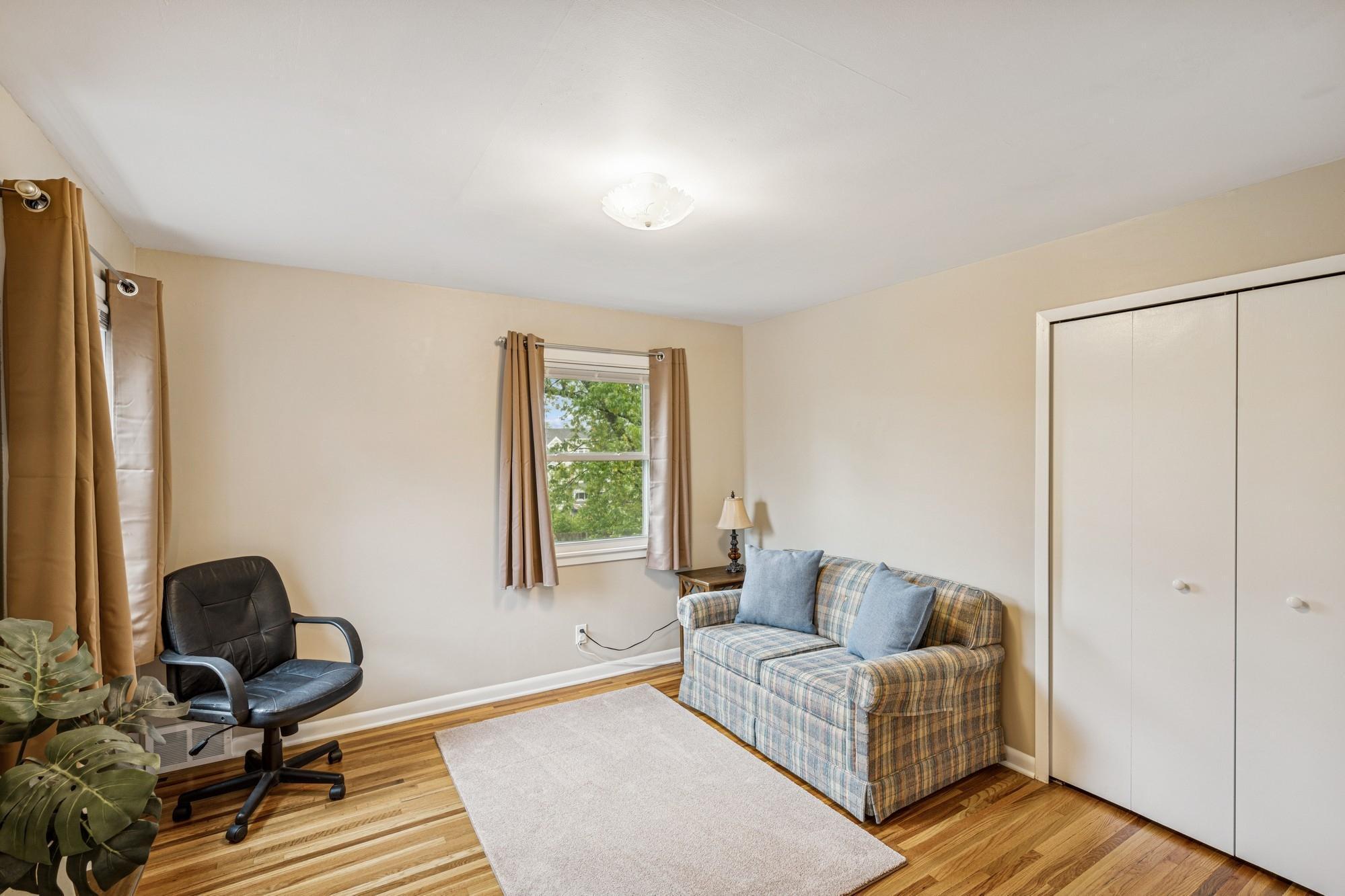 18701 Delton Avenue, Minnetonka, Minnesota image 41