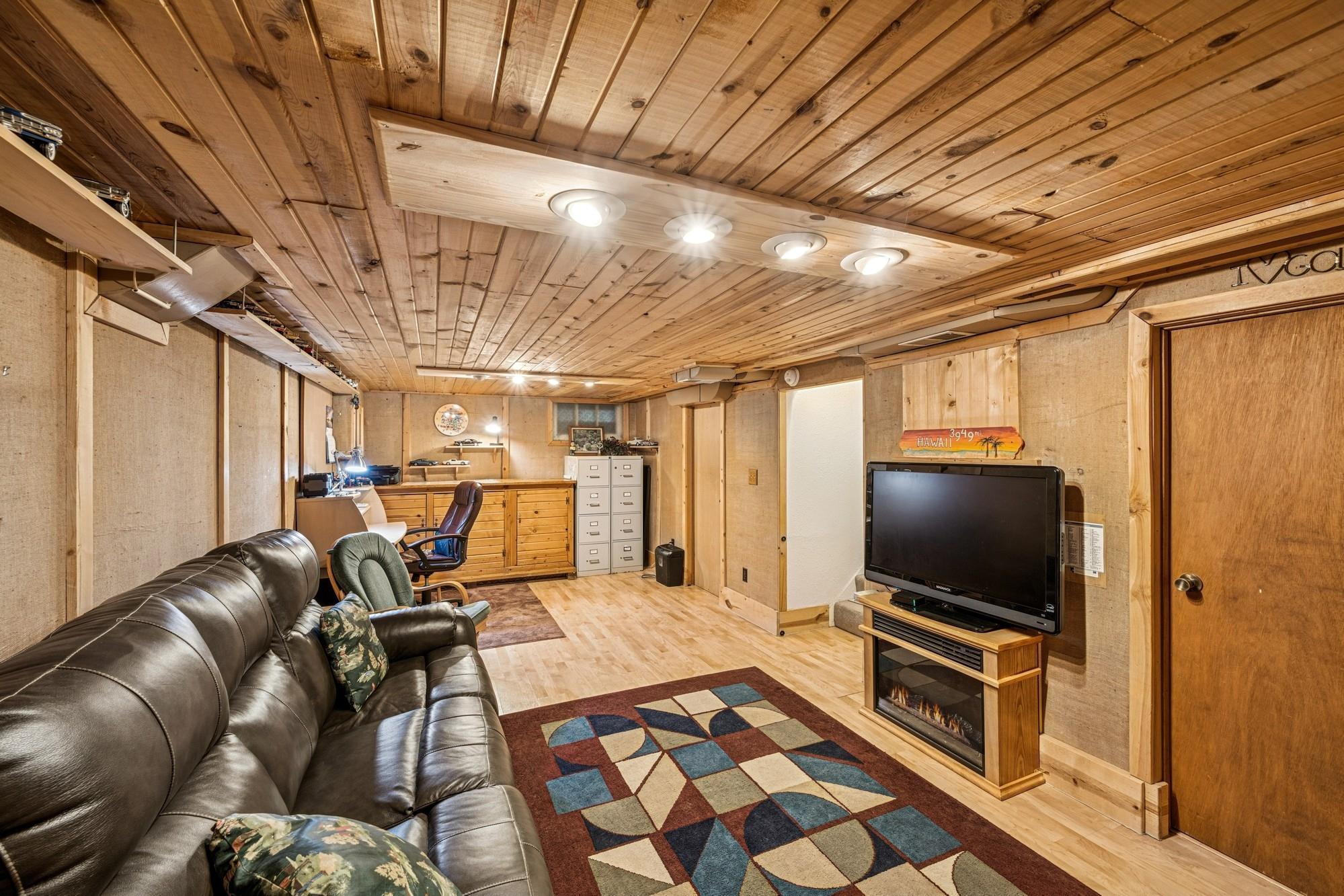 18701 Delton Avenue, Minnetonka, Minnesota image 48