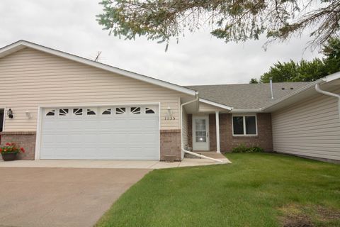 Townhouse For Sale - 1135 4th Avenue<br/> Milaca, MN 56353