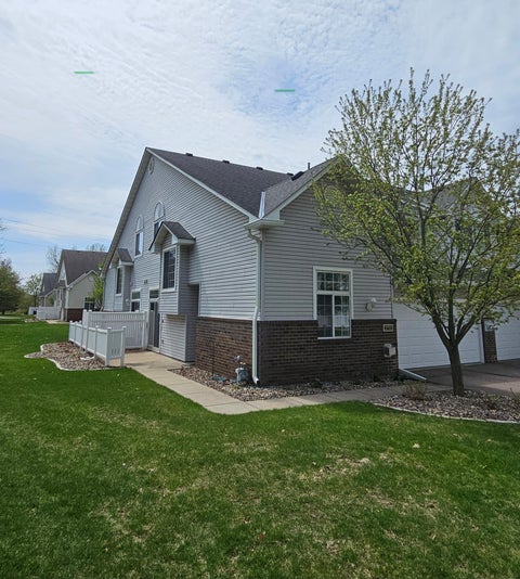 Townhouse For Sale - 2711 Mallard Drive<br/> Washington County, Saint Paul, MN 55125