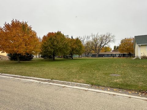 Vacant Land For Sale - 304 Mueller Drive<br/> Lincoln County, Hendricks, MN 56136