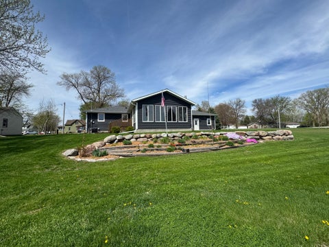 Homes For Sale - 344 Oak Street<br/> Redwood County, Vesta, MN 56292