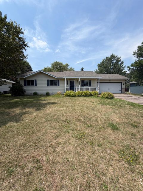 Homes For Sale - 801 NE 2nd Avenue<br/> Saint Joseph, MN 56374