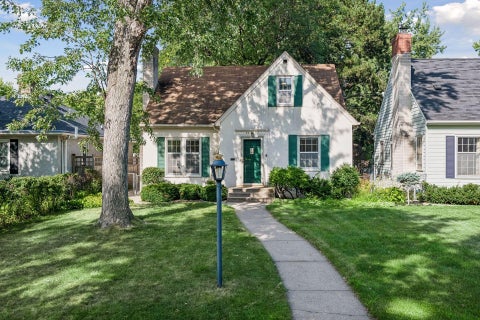 Homes For Sale - 5652 Dupont Avenue<br/> Hennepin County, Minneapolis, MN 55419