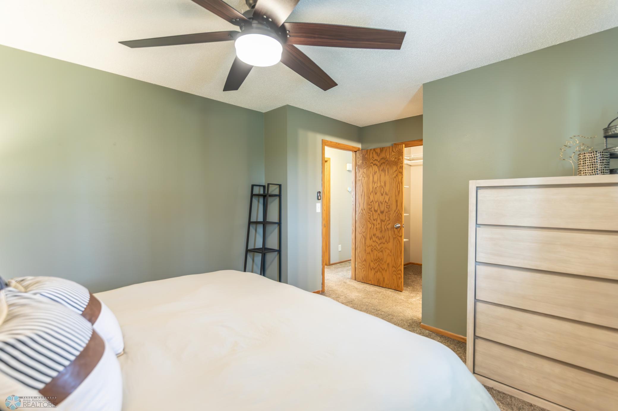 Fargo, North Dakota 58104, United States, 4 Bedrooms Bedrooms, ,3 BathroomsBathrooms,Residential,Active,159022