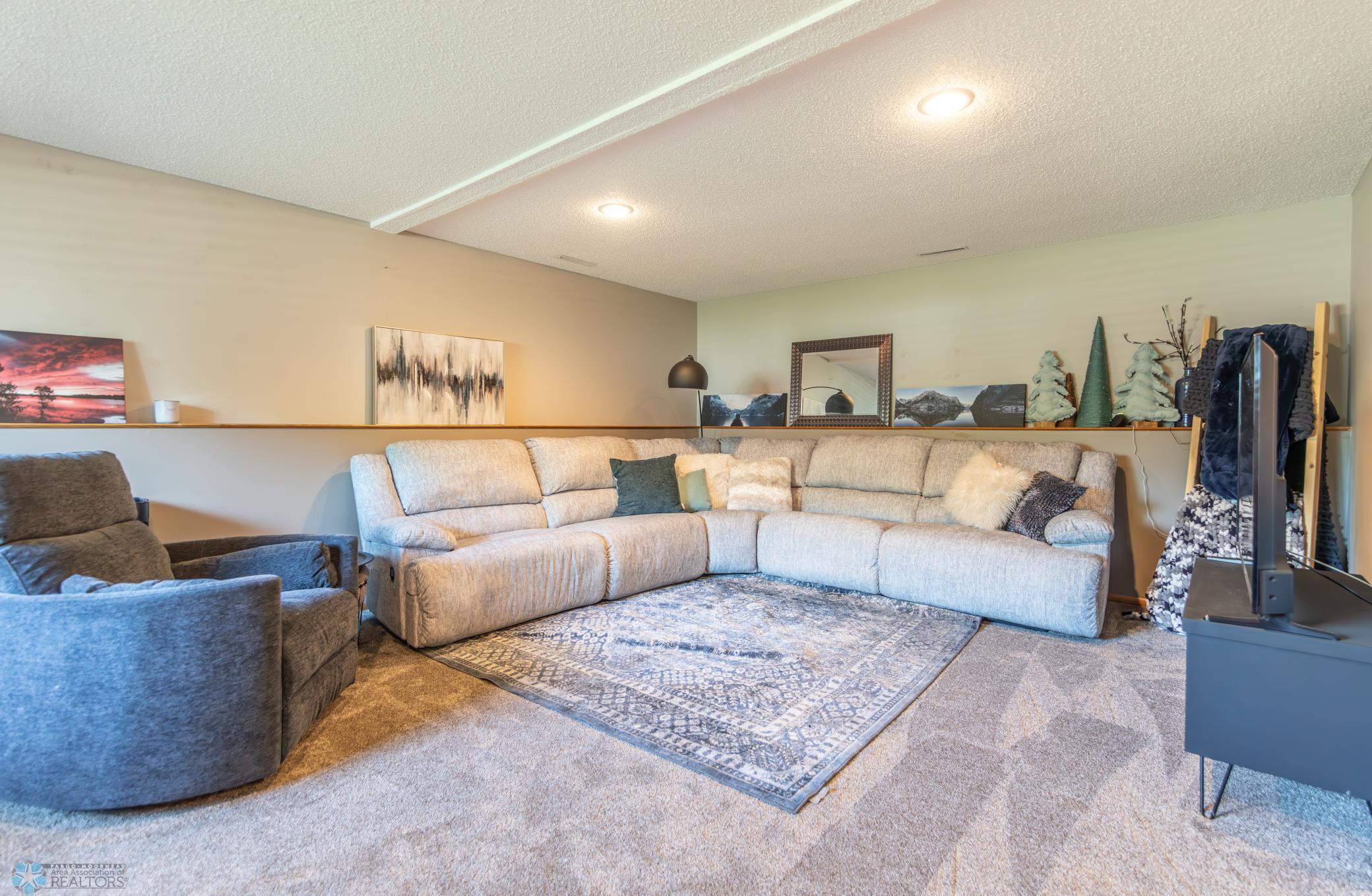 Fargo, North Dakota 58104, United States, 4 Bedrooms Bedrooms, ,3 BathroomsBathrooms,Residential,Active,159022