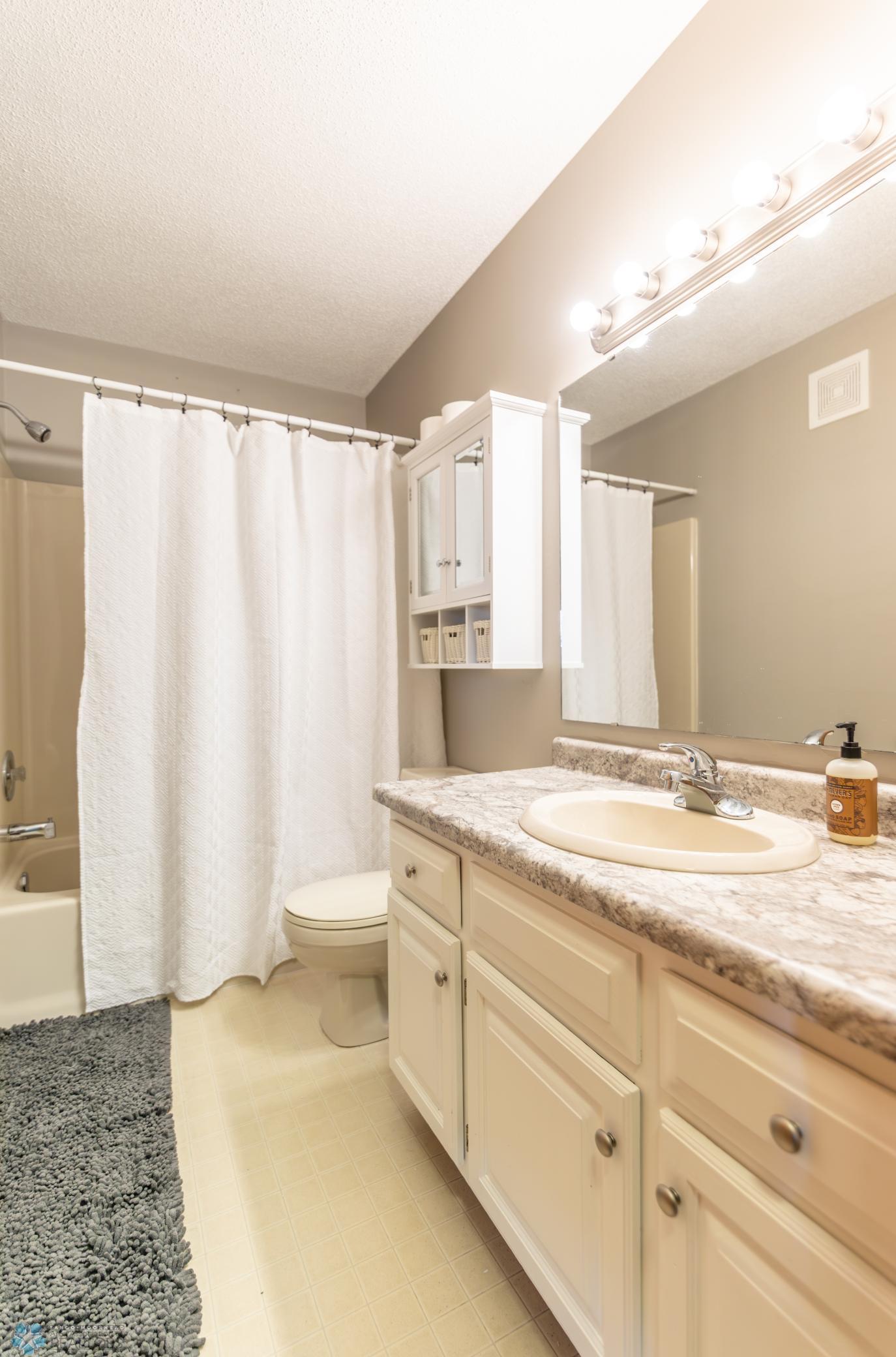 Fargo, North Dakota 58104, United States, 4 Bedrooms Bedrooms, ,3 BathroomsBathrooms,Residential,Active,159022