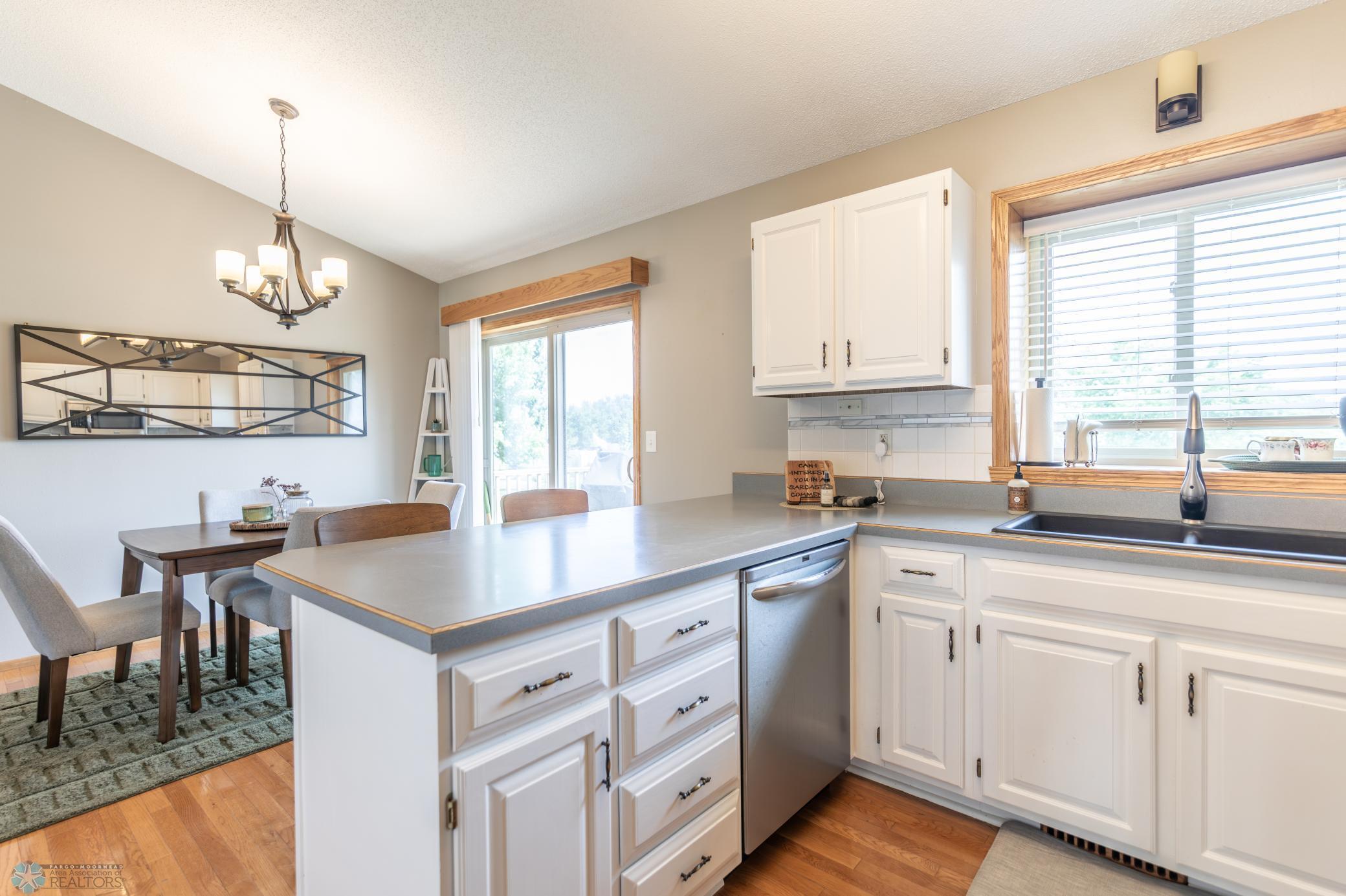 Fargo, North Dakota 58104, United States, 4 Bedrooms Bedrooms, ,3 BathroomsBathrooms,Residential,Active,159022