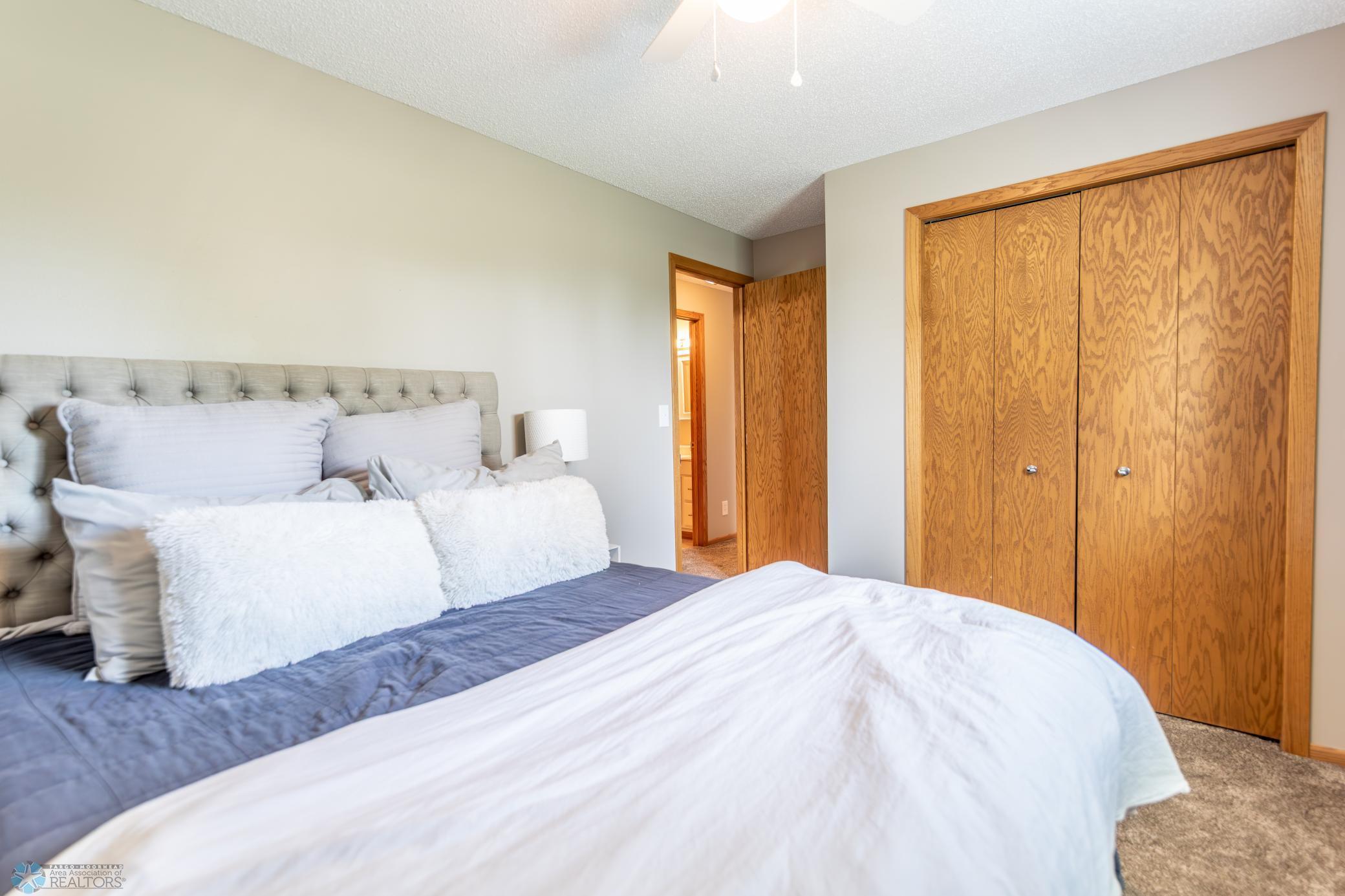 Fargo, North Dakota 58104, United States, 4 Bedrooms Bedrooms, ,3 BathroomsBathrooms,Residential,Active,159022