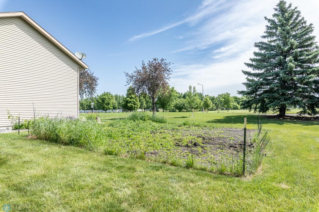 Fargo, North Dakota 58104, United States, 4 Bedrooms Bedrooms, ,3 BathroomsBathrooms,Residential,Active,159022