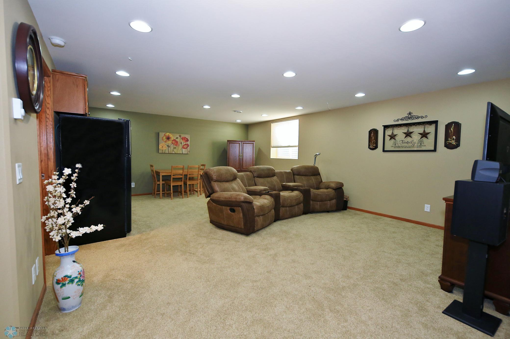 209 37th Avenue, West Fargo, North Dakota image 16