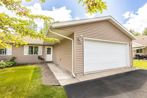 Townhouse For Sale - 209 3rd Street<br/> Mille Lacs County, Milaca, MN 56353