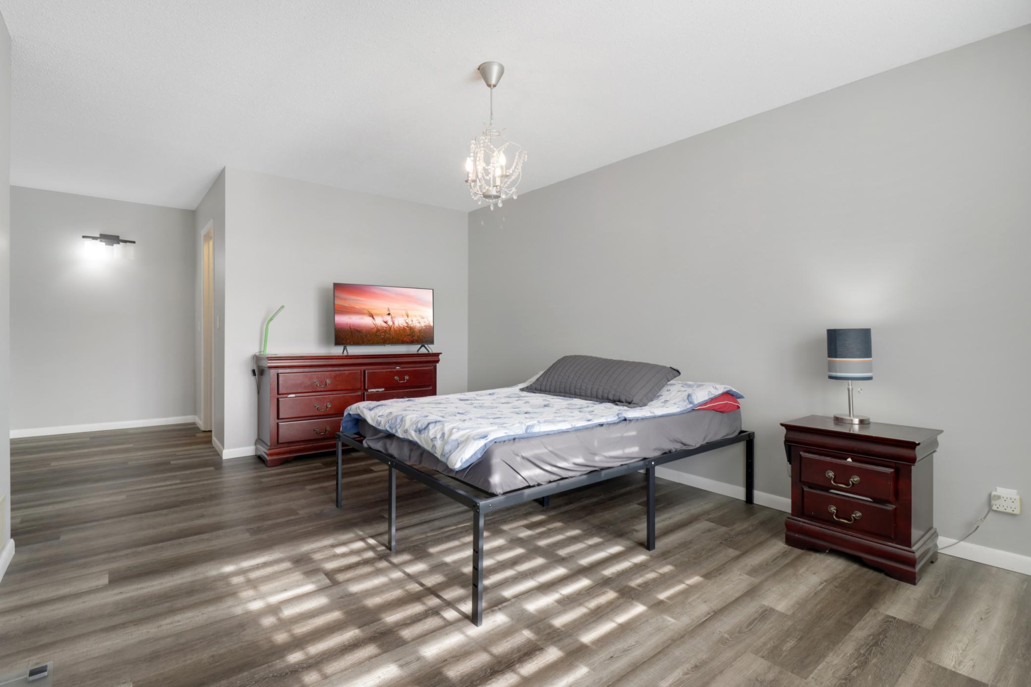 4219 Hemlock Lane, Minneapolis, Minnesota image 12