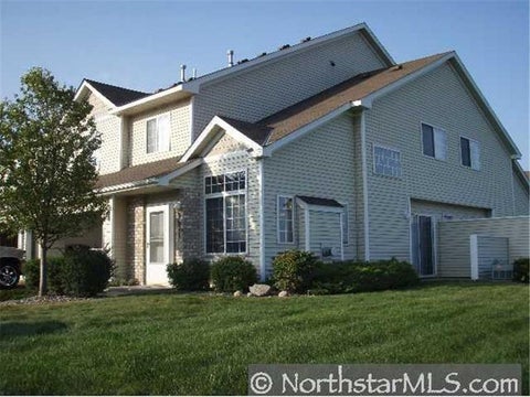 Townhouse For Sale - 1621 Meadow Place<br/> Shakopee, MN 55379