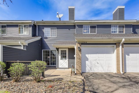 Townhouse For Sale - 1770 Donegal Drive<br/> Washington County, Woodbury, MN 55125