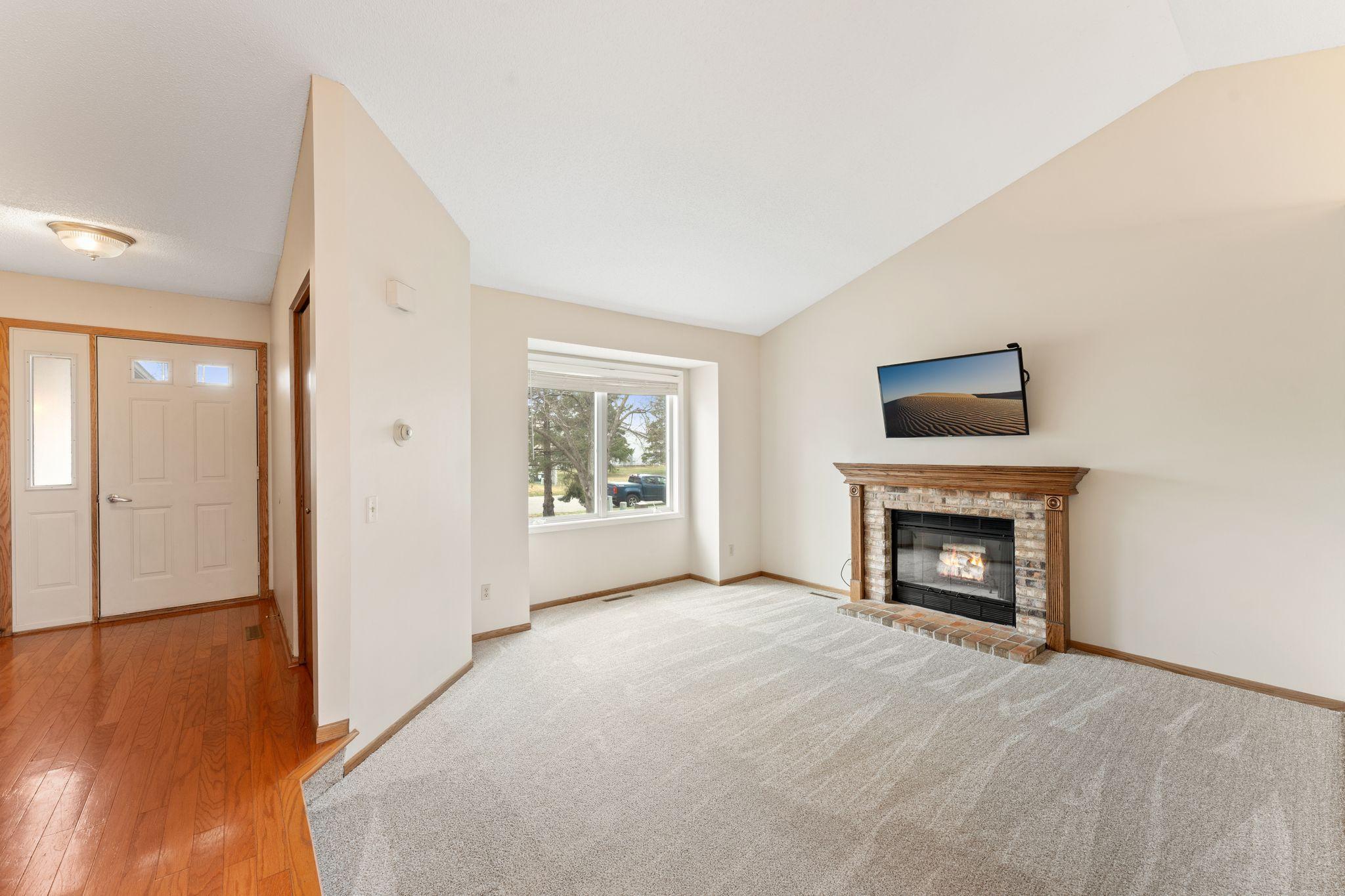 9126 73rd Street, Cottage Grove, Minnesota image 7