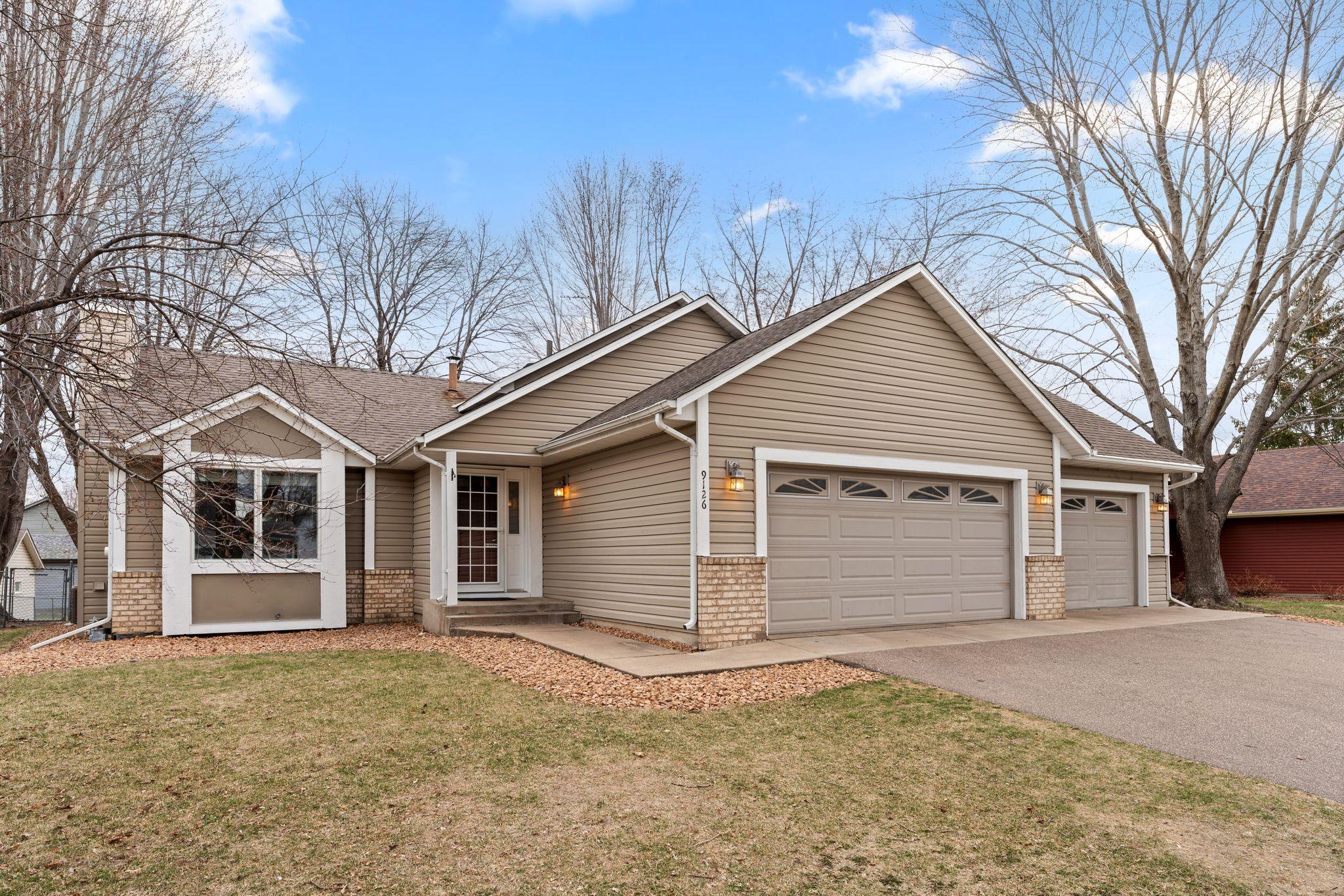 9126 73rd Street, Cottage Grove, Minnesota image 3