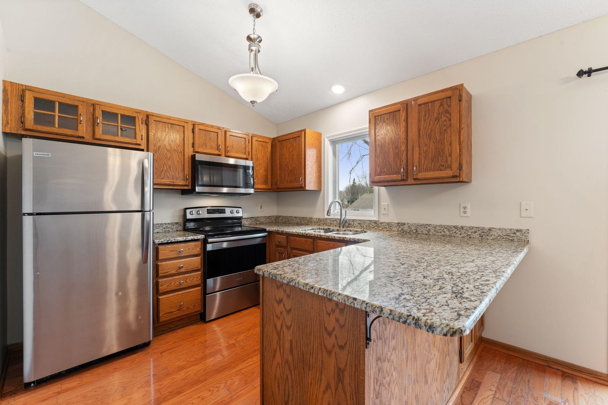 9126 73rd Street, Cottage Grove, Minnesota image 10