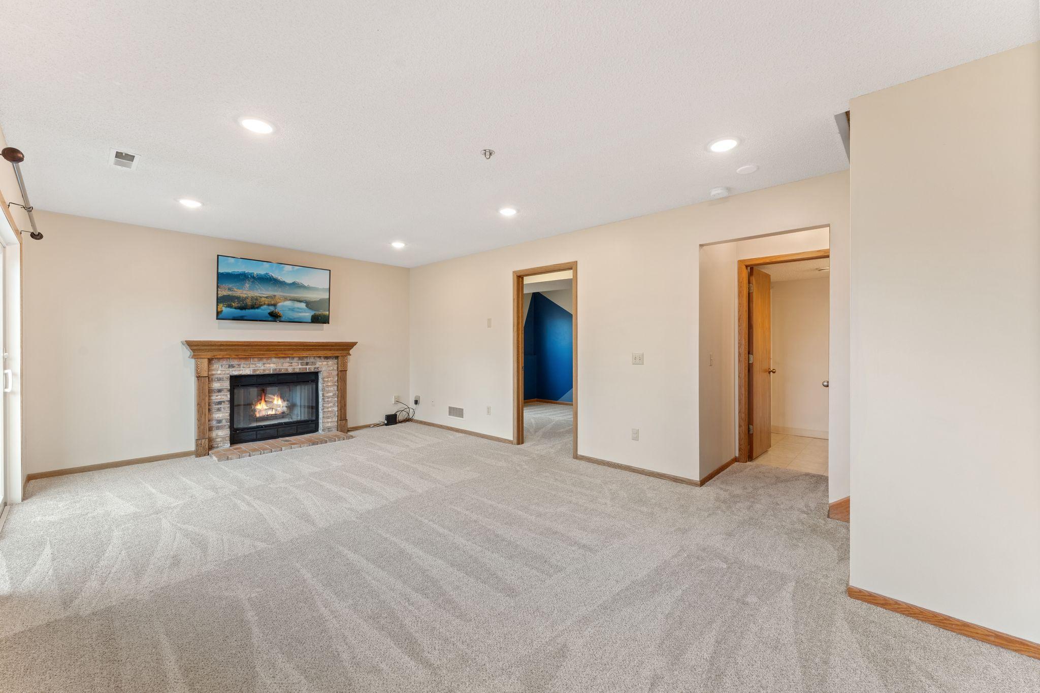 9126 73rd Street, Cottage Grove, Minnesota image 27