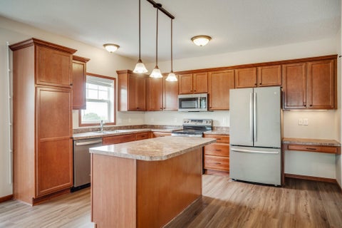 Townhouse For Sale - 13229 Virginia Avenue<br/> Scott County, Savage, MN 55378