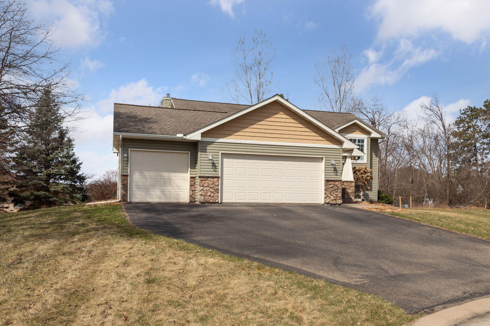 925 Crown Court, Hudson, Wisconsin image 4