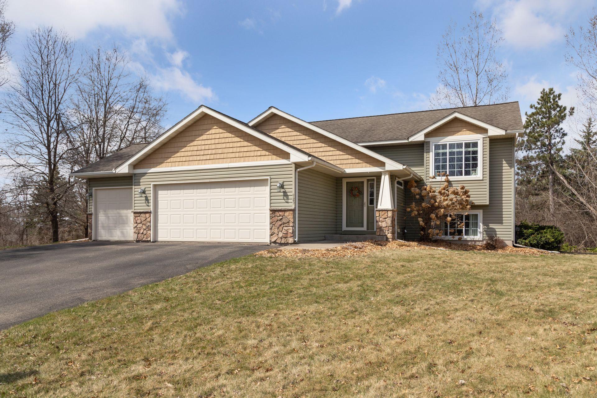 925 Crown Court, Hudson, Wisconsin image 3
