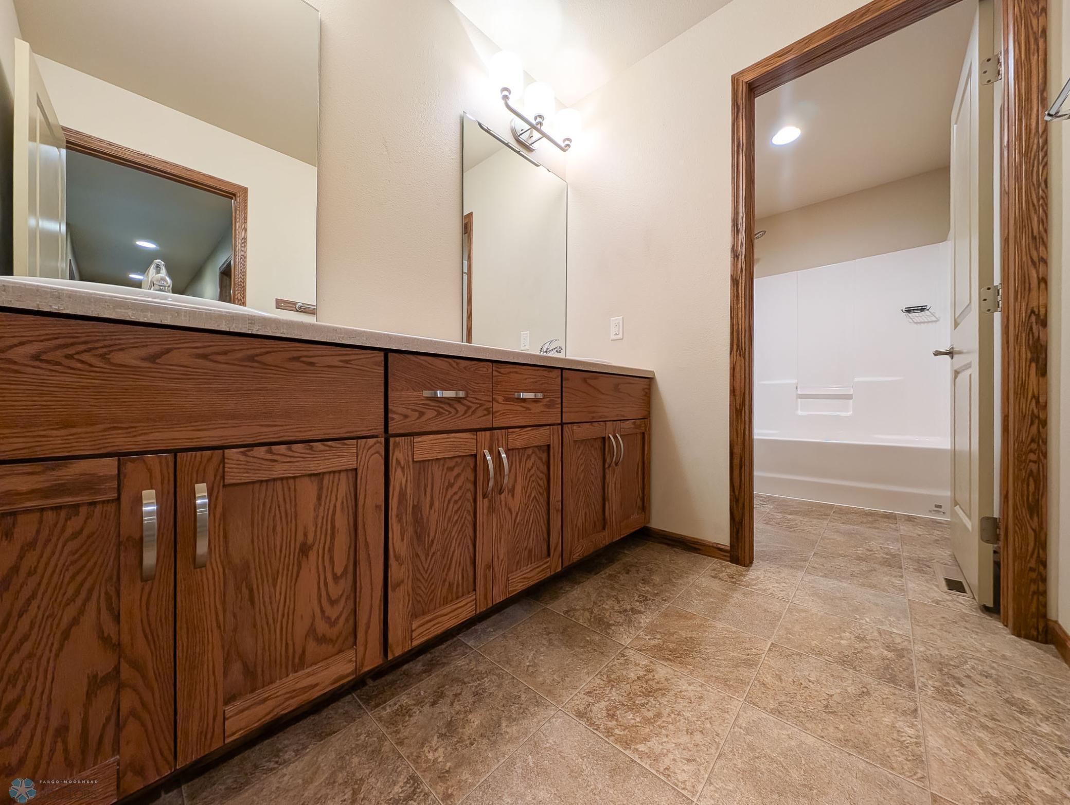 3032 Katherine Drive, West Fargo, North Dakota image 31